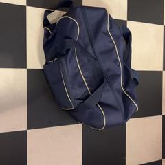 Bolsa, ha sido reportado por Familie Resort Molenwaard con iLost