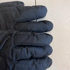 إكسسوارات الملابس، كما تم الإبلاغ عنه بواسطة GVB عبر iLost