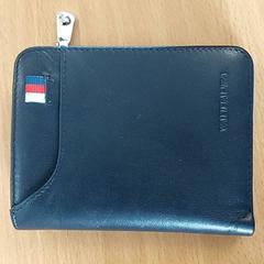 Portafoglio - Mahsoudi, come riportato da Centraal magazijn utilizzando iLost