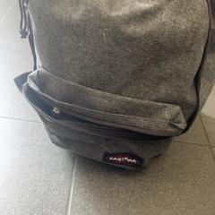 Sac Grijs van het merk eastpak, a été signalé par Regio Limburg - Leuven utilisant iLost
