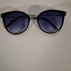 Okulary słoneczne, zgłoszono przez IKEA Mons przy użyciu iLost