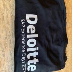 Tshirt Zwart, iLost를 사용하여 Van der Valk Hotel Kasteel TerWorm에 보고됨