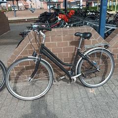 Bicicleta femenina Onbekend zwart, segons ha informat Fietsdepot mitjançant iLost