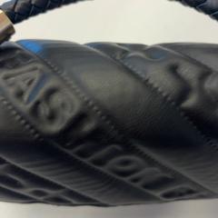 Väska De vries, rapporterat av HTM med iLost