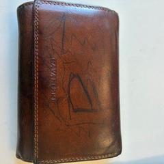 Portefeuille - kidane., a été signalé par Centraal magazijn utilisant iLost