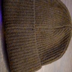 Chapéu, como reportado por Leonardo Royal Hotel Amsterdam utilizando o iLost