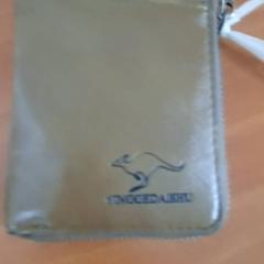 Wallet Plaras, as reported by Centraal magazijn using iLost