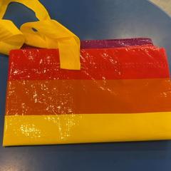 Ikeaのバック, segundo informou IKEA福岡新宮 usando iLost