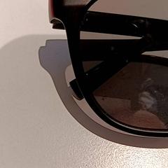 Óculos de sol, como reportado por De Efteling utilizando o iLost