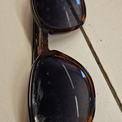 Zonnebril, som rapportert av Georgie's Wundergarten ved bruk av iLost