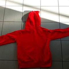 Mikina Rood, jak nahlášeno Centraal magazijn pomocí iLost