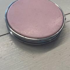 Spiegeltje Roze, gemeldet von HTM über iLost