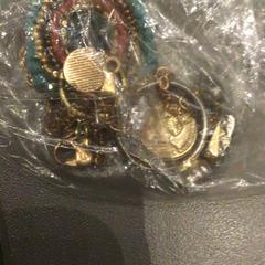 Joias Gold, blue, como reportado por MEININGER Hotel Amsterdam Amstel utilizando o iLost