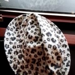 Kinder hoedje Tijgerprint, as reported by Apenheul using iLost