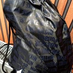 バックパック がiLostで allGo Almere によって報告されました