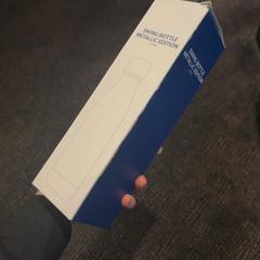 Láhev, jak nahlášeno Van der Valk Hotel Utrecht pomocí iLost