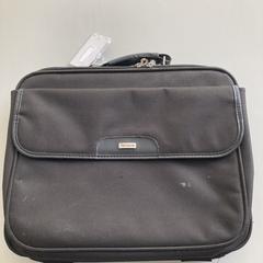 Laptop tas がiLostに報告されました