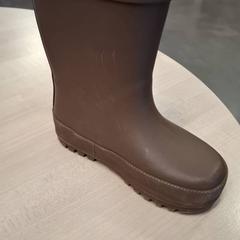 Galochas enfant, como reportado por IKEA Metz utilizando o iLost