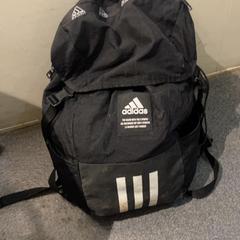 Rugzak Adidas, zoals gemeld door Dekmantel Festival met iLost