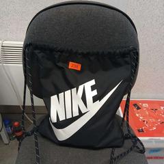 Backpack, as reported by Rock Werchter using iLost