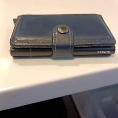 Map met passen, rapporterat av RAI Amsterdam med iLost