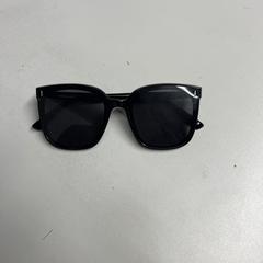 Sunglasses, as reported by Hertz using iLost