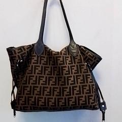 Sac, a été signalé par Hermes Eindhoven utilisant iLost