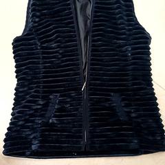 ボディウォーマー Donkergroen がiLostで Qbuzz GD Groningen Peizerweg によって報告されました