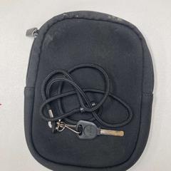 Tas Black, zoals gemeld door Ramada by Wyndham Amsterdam Airport Schiphol met iLost