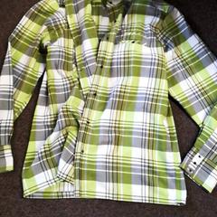 Blúz, amint azt Burgers' Zoo az iLost segítségével jelentette.