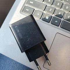 GaN power adapter c poort zwart, gerapporteerd met iLost