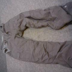 İLost kullanarak SnowWorld Landgraaf tarafından bildirildiği gibi Kayak pantolonu protest