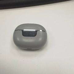 Boîtier d'écouteurs boitier ecouter, a été signalé par ilévia utilisant iLost