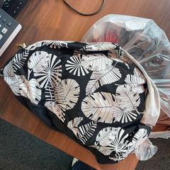 Fürdőruha & Bikini bruin, zwart en wit, amint azt Haven Hotel Rotterdam az iLost segítségével jelentette.