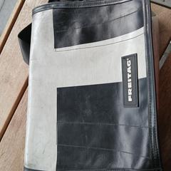 Freiitag schoudertas, segons s'ha informat a iLost