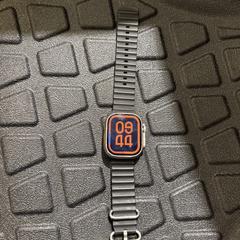 Reloj inteligente Black Smartwatch, ha sido reportado por MEININGER Hotel Bruxelles Gare du Midi con iLost