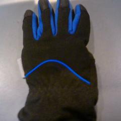 Guanti, come riportato da SnowWorld Landgraaf utilizzando iLost