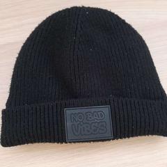 Chapeau, a été signalé par IKEA Praha – Zličín utilisant iLost