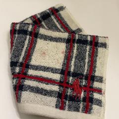 ハンカチ がiLostで IKEA鶴浜 によって報告されました