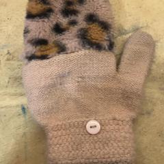 Handschoen, iLost를 사용하여 Pathé Utrecht Leidsche Rijn에 보고됨