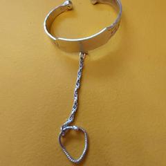 Bracelet enfant, a été signalé par IKEA Nantes utilisant iLost