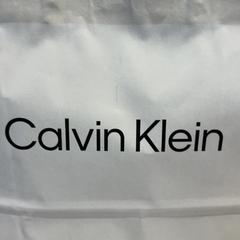 Aankoop calvin klein, rapporterat av Designer Outlet Roermond med iLost