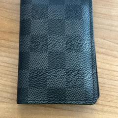 Wallet Dinh, as reported by Connexxion Amstelland-Meerlanden Schiphol Noord using iLost