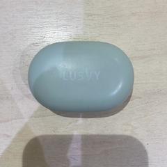 Caixa para auscultadores, como reportado por IKEA渋谷 utilizando o iLost