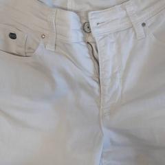 Jeans, segundo informou Grand Hotel Amrath Kurhaus usando iLost