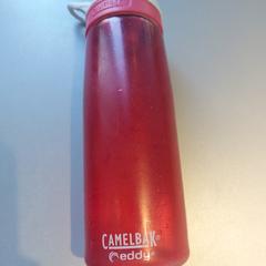 İLost kullanarak Madurodam tarafından bildirildiği gibi Su şişesi