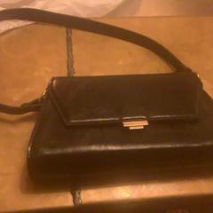 Taška Zwart, jak nahlášeno Café Leentje pomocí iLost