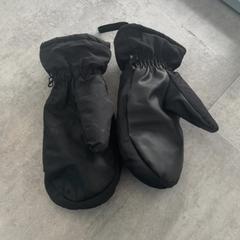 Kesztyű, amint azt Arriva Achterhoek-Rivierenland az iLost segítségével jelentette.