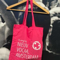 Táska Roze, amint azt AFAS Live az iLost segítségével jelentette.