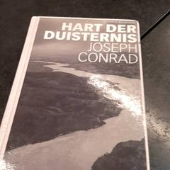 Libro, ha sido reportado por Rotterdam The Hague Airport con iLost